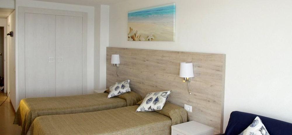 Hotel Maria Teresa Calonge  Bagian luar foto