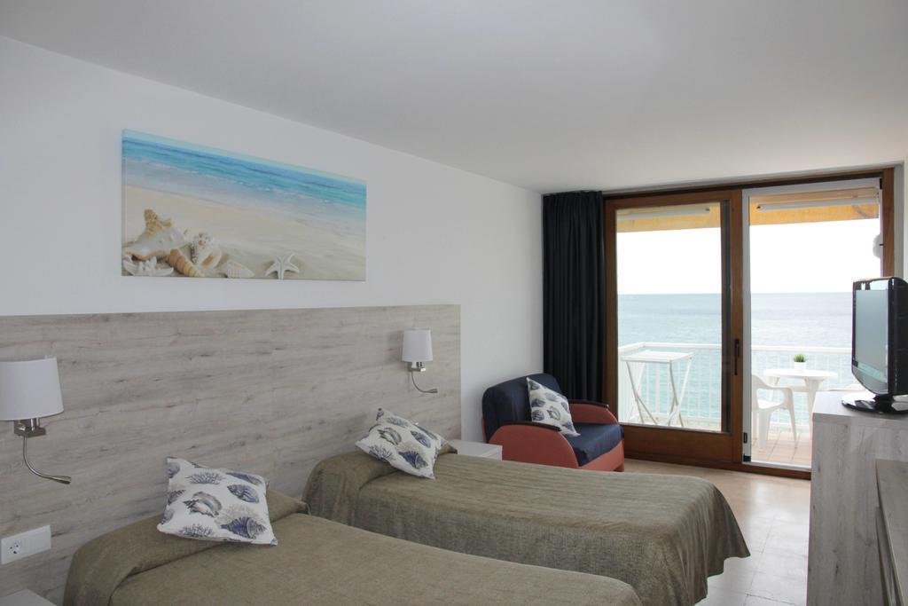 Hotel Maria Teresa Calonge  Bagian luar foto