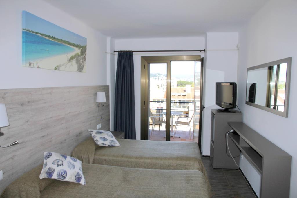 Hotel Maria Teresa Calonge  Bagian luar foto