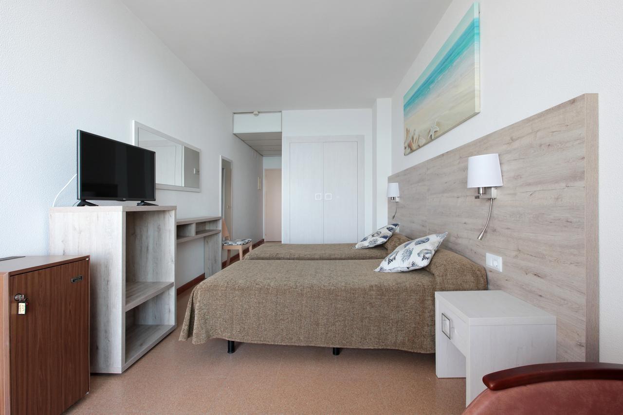 Hotel Maria Teresa Calonge  Bagian luar foto