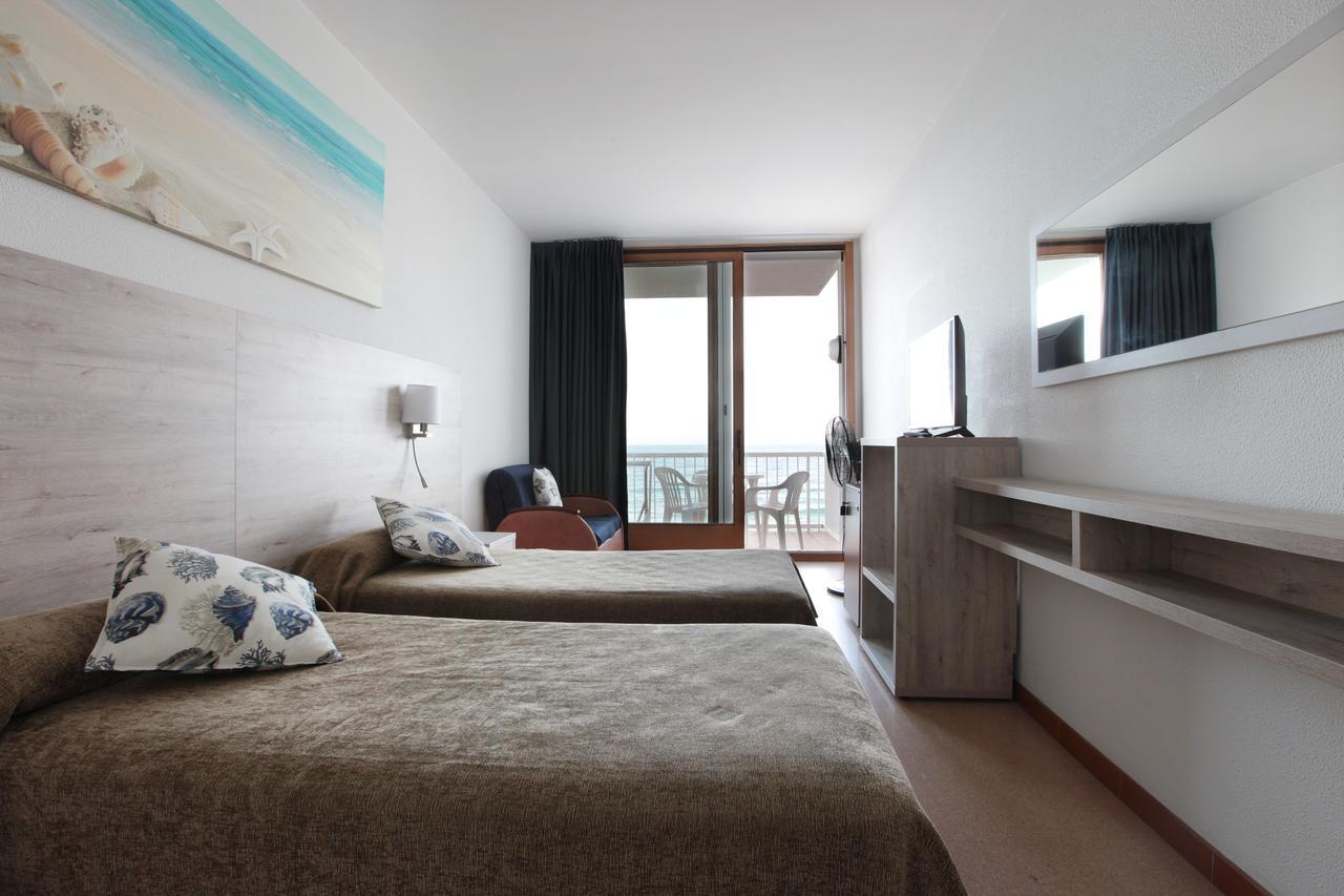 Hotel Maria Teresa Calonge  Bagian luar foto