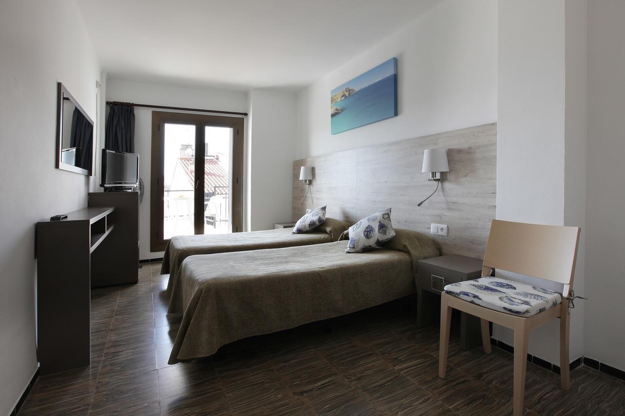 Hotel Maria Teresa Calonge  Bagian luar foto